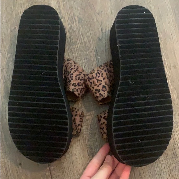 platform sandals - Picture 3 of 3